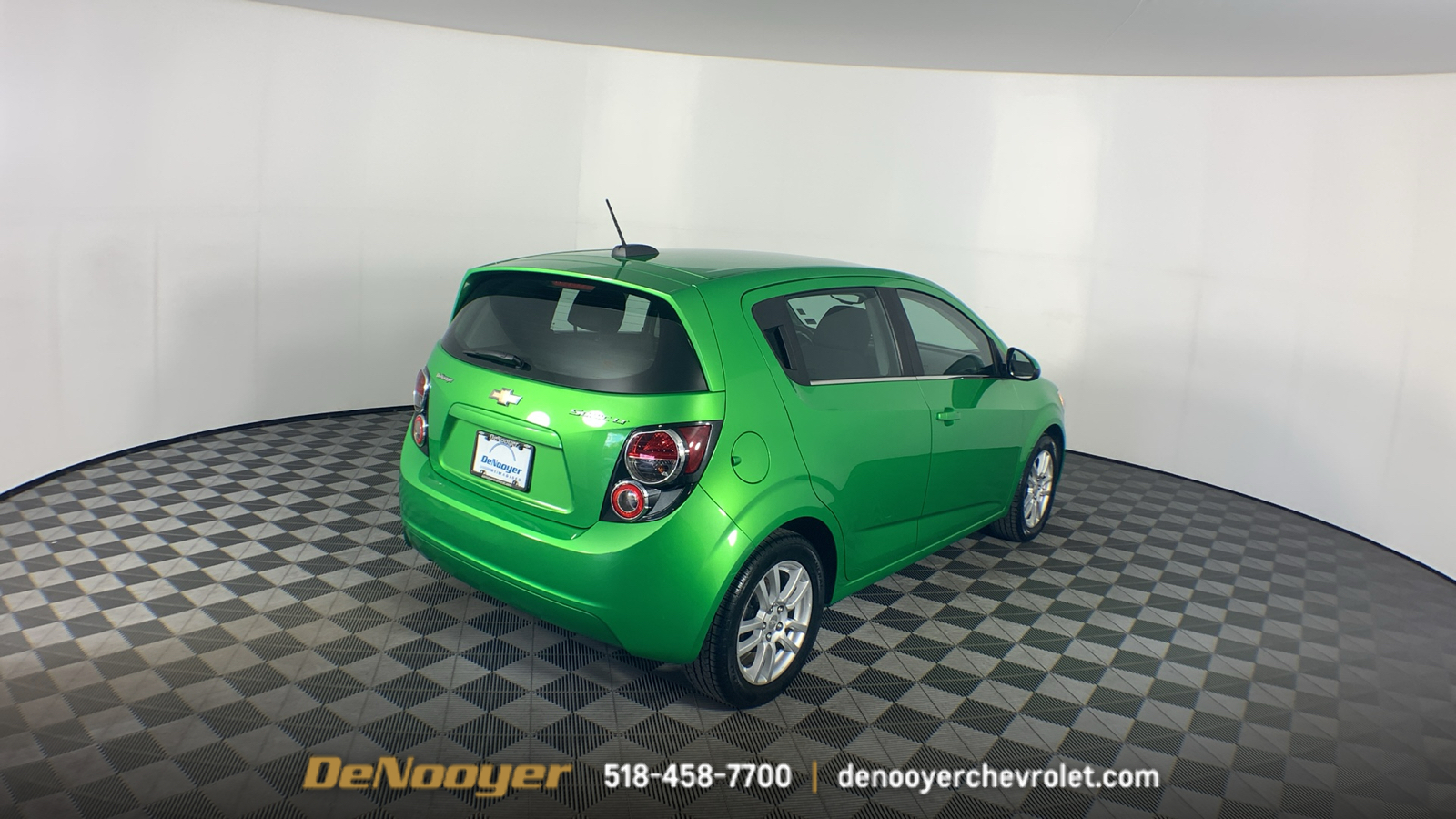 2015 Chevrolet Sonic LT 9