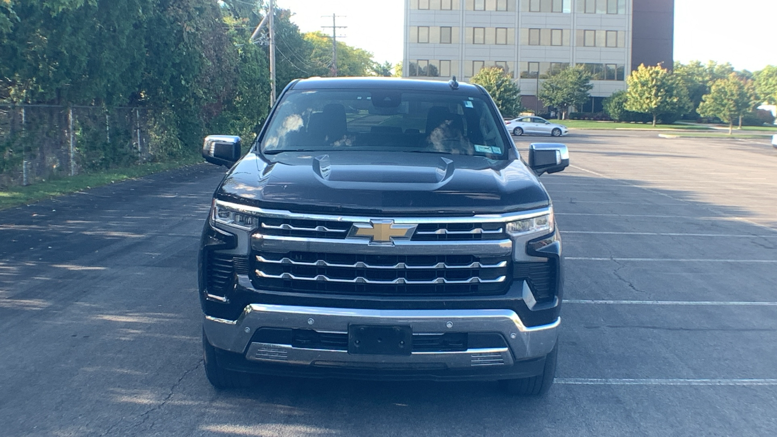 2022 Chevrolet Silverado 1500 LTZ 2