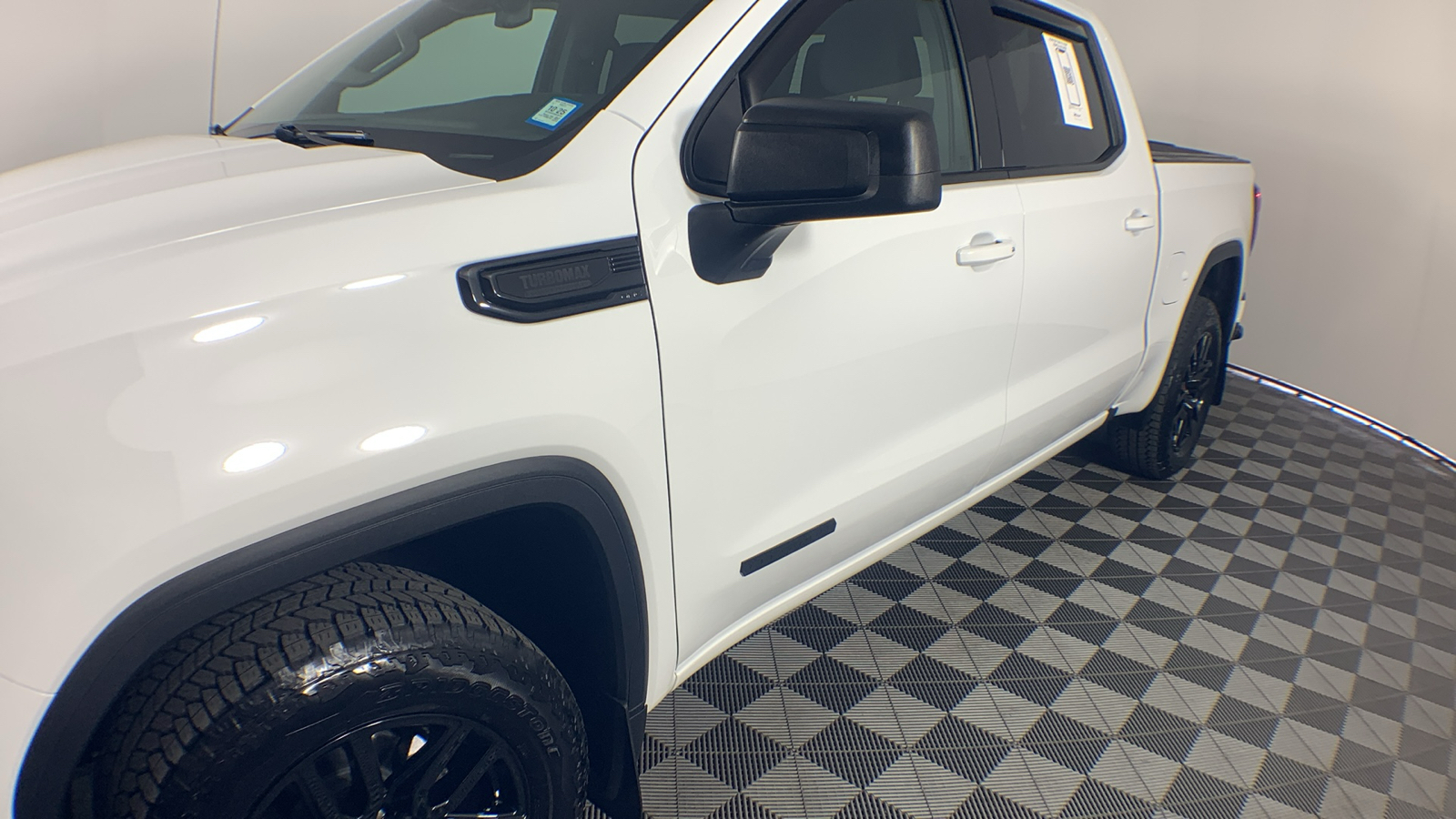 2024 GMC Sierra 1500 Elevation 61