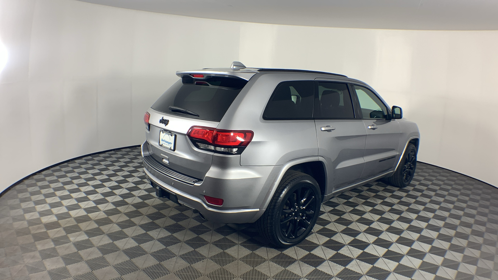 2021 Jeep Grand Cherokee Laredo X 9