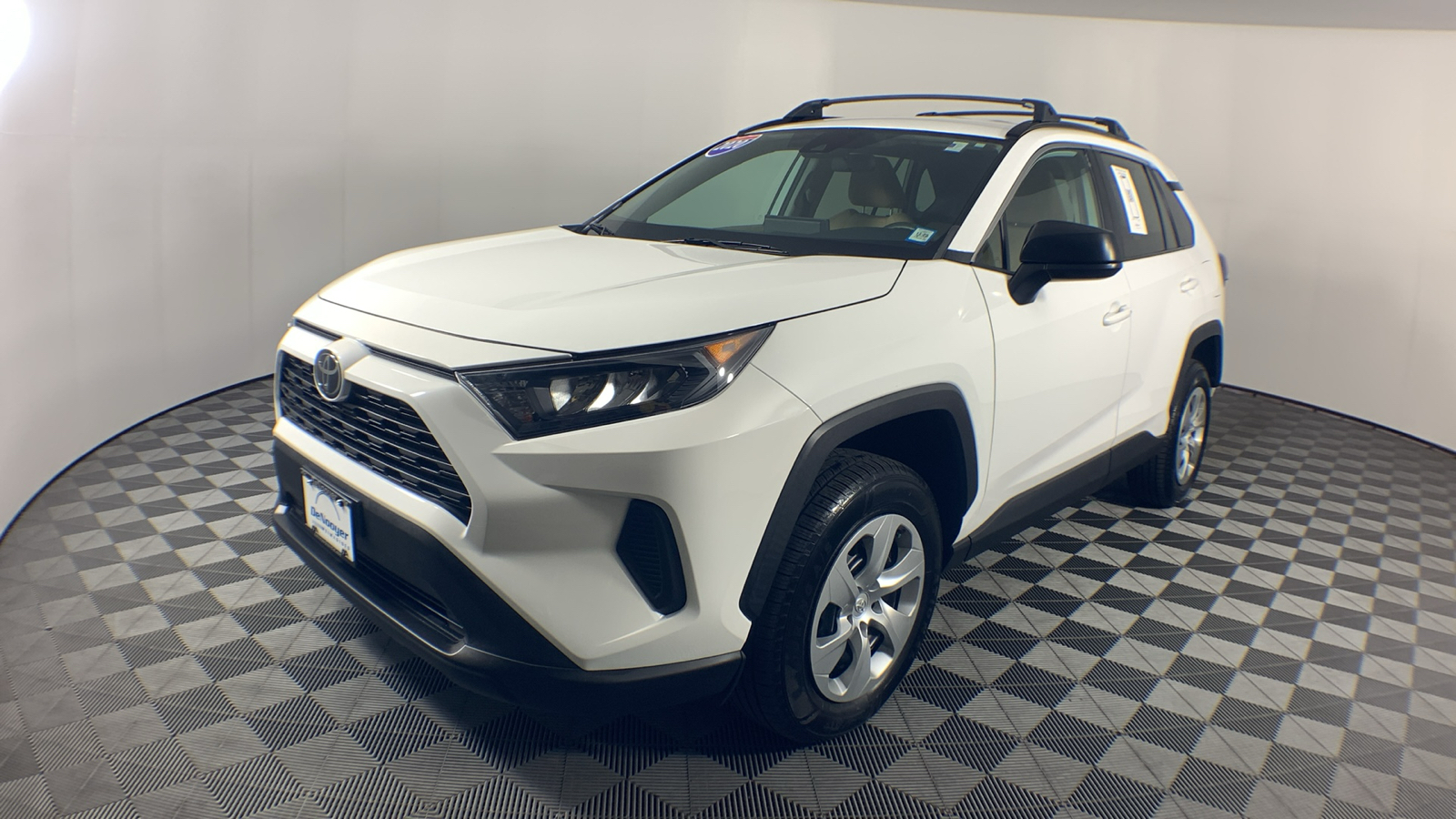 2020 Toyota RAV4 LE 4