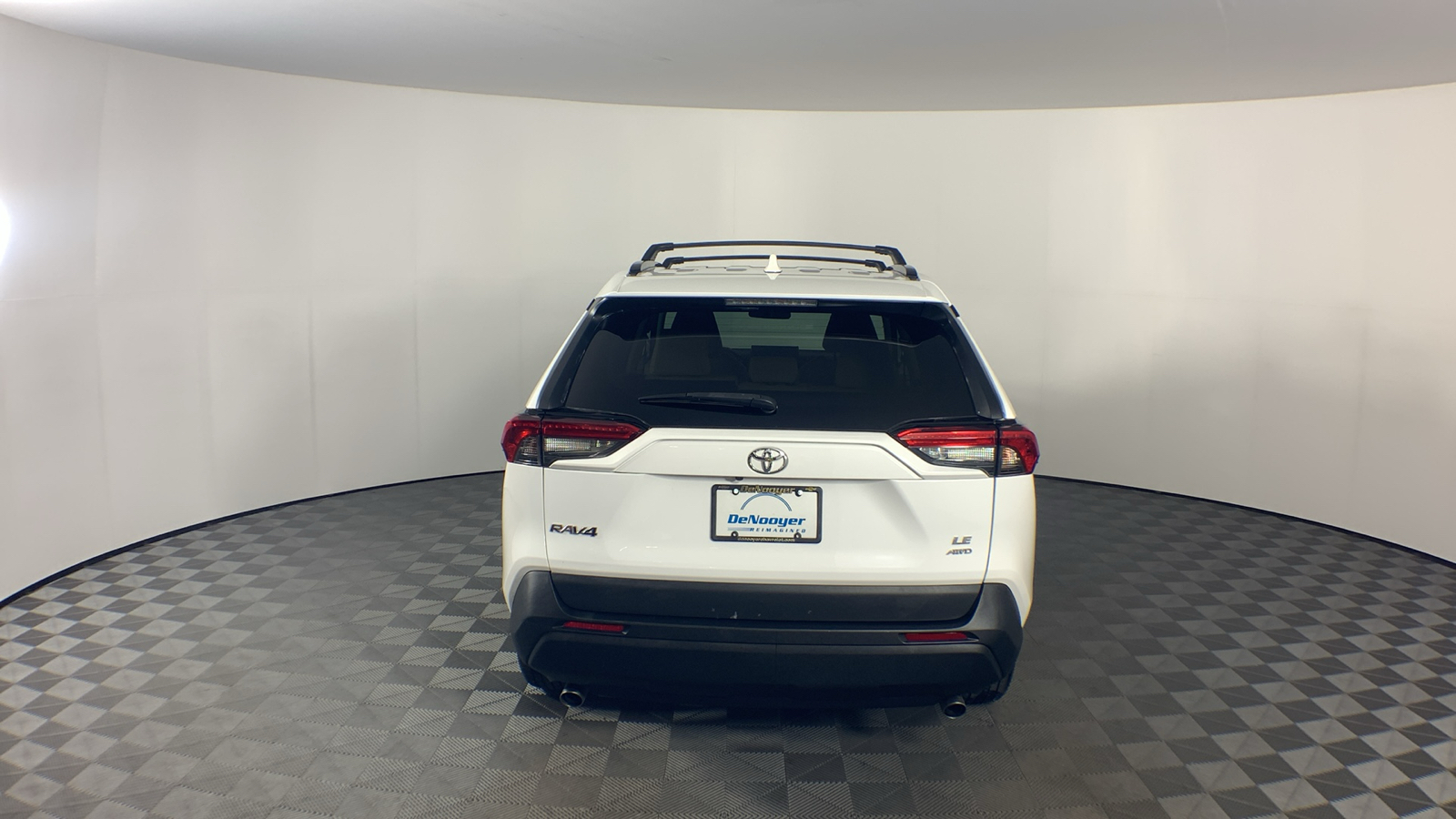 2020 Toyota RAV4 LE 7