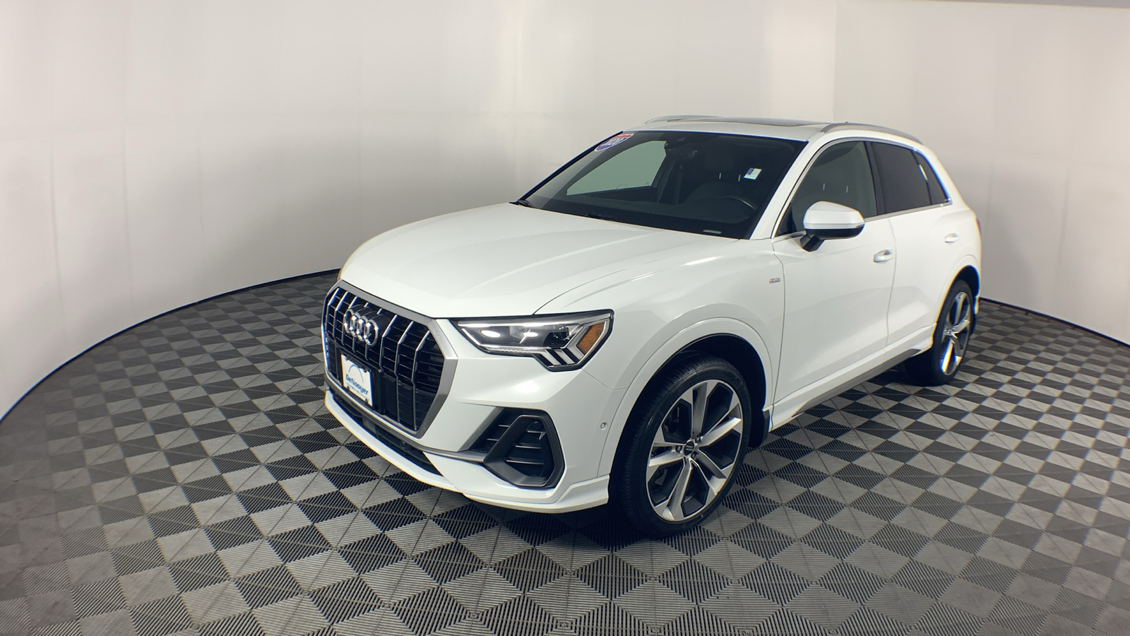 2020 Audi Q3 Prestige S line 4