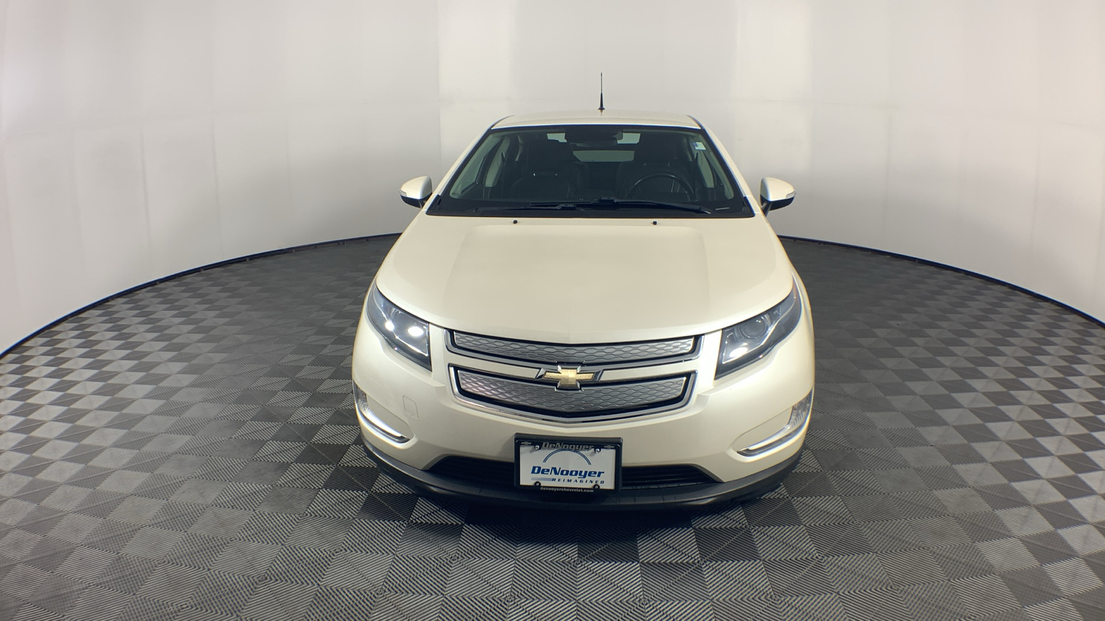 2013 Chevrolet Volt Base 3