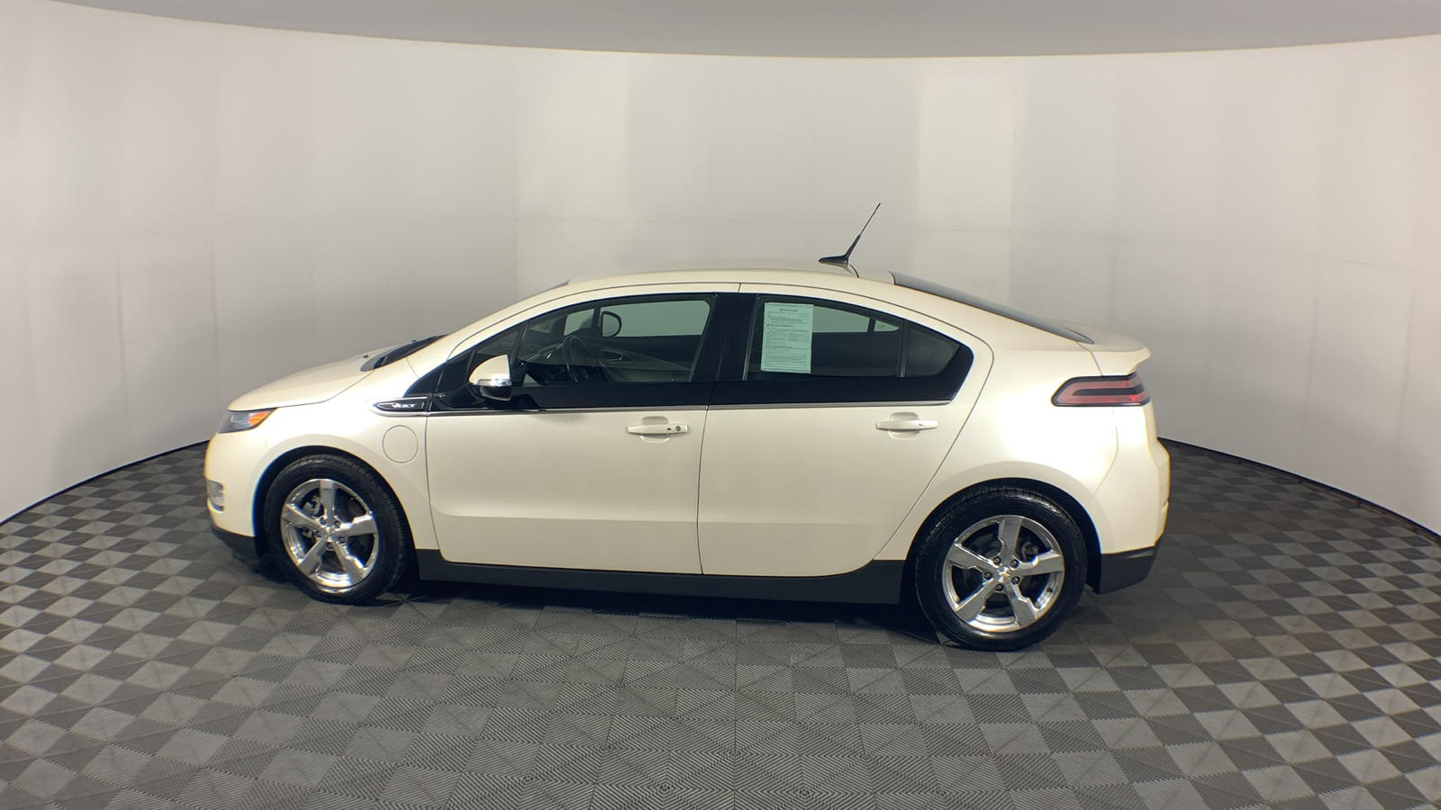 2013 Chevrolet Volt Base 5