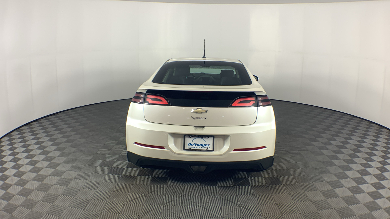 2013 Chevrolet Volt Base 7