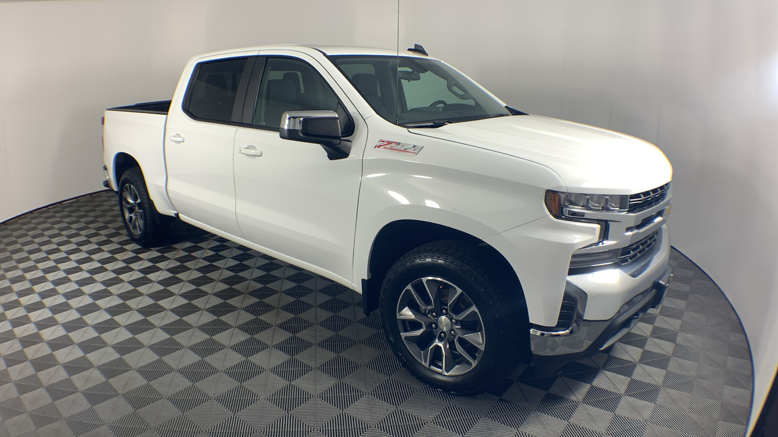 2019 Chevrolet Silverado 1500 LT 1