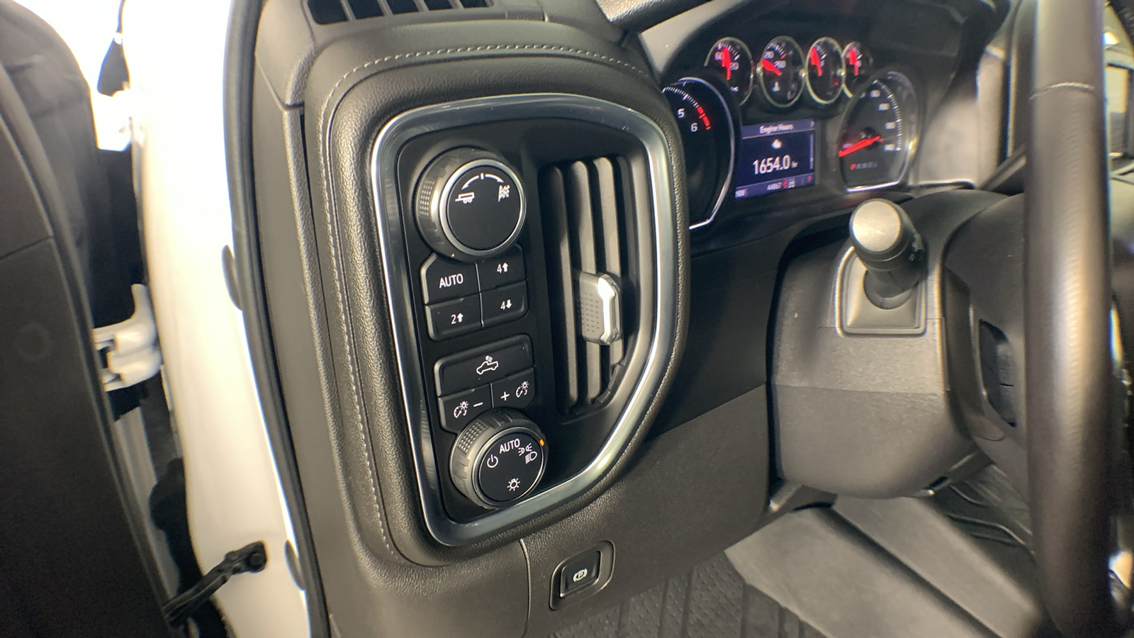 2019 Chevrolet Silverado 1500 LT 19