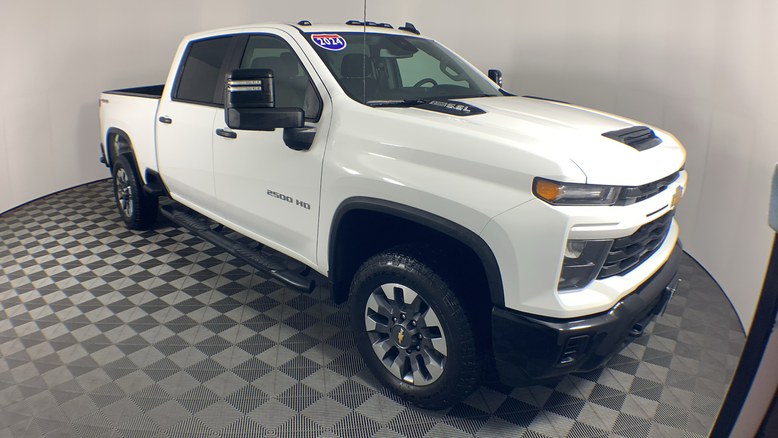 2024 Chevrolet Silverado 2500HD Custom 1