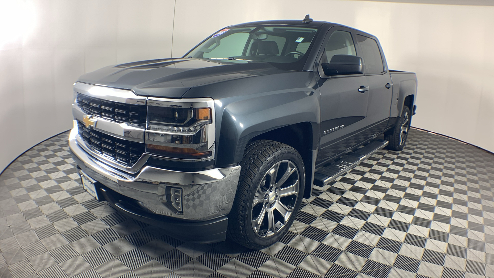 2018 Chevrolet Silverado 1500 LT 4