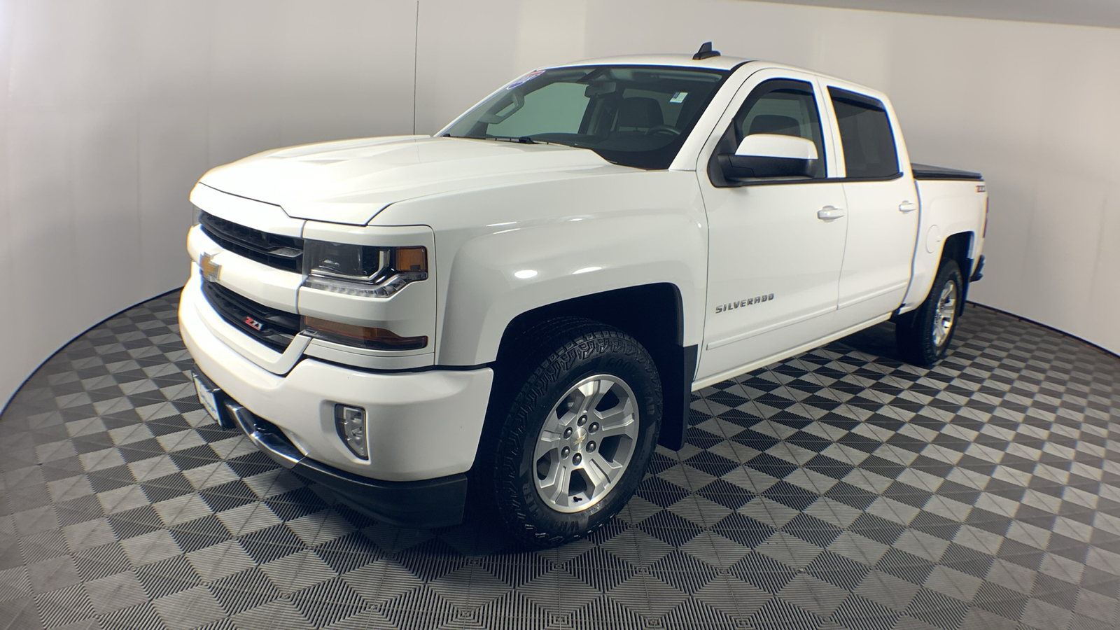 2018 Chevrolet Silverado 1500 LT 4