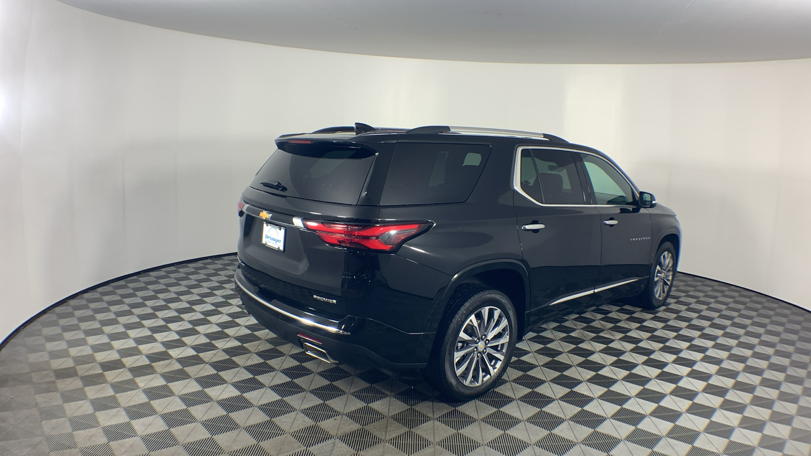 2023 Chevrolet Traverse Premier 9