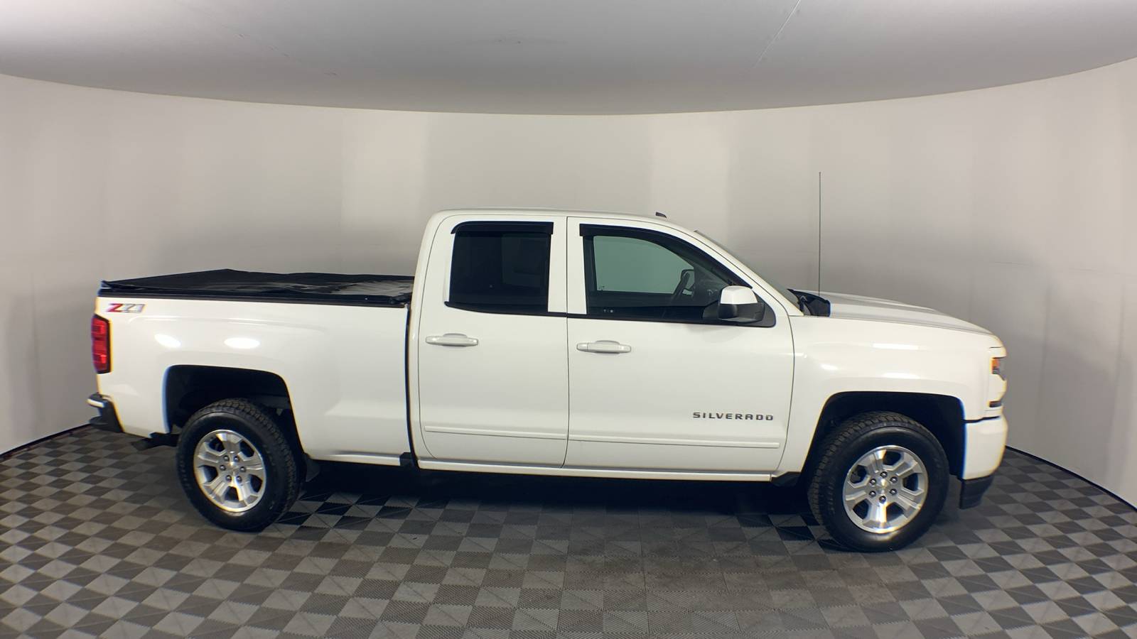 2019 Chevrolet Silverado 1500 LD LT 9