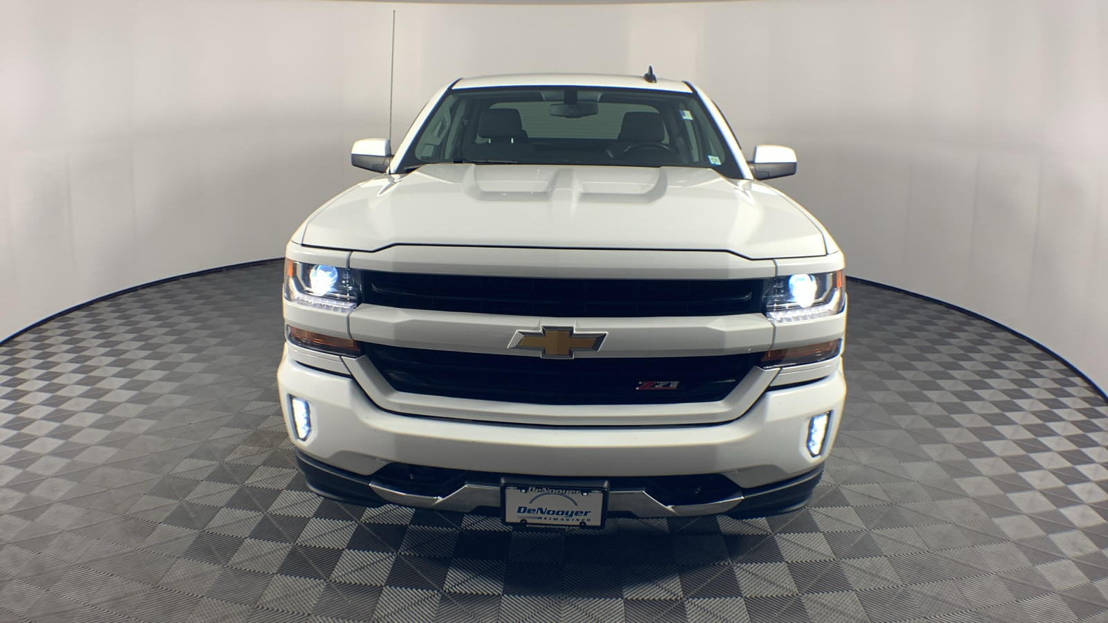 2019 Chevrolet Silverado 1500 LD LT 10