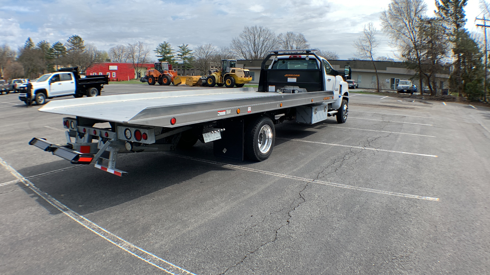 2023 Chevrolet Silverado 6500HD  8