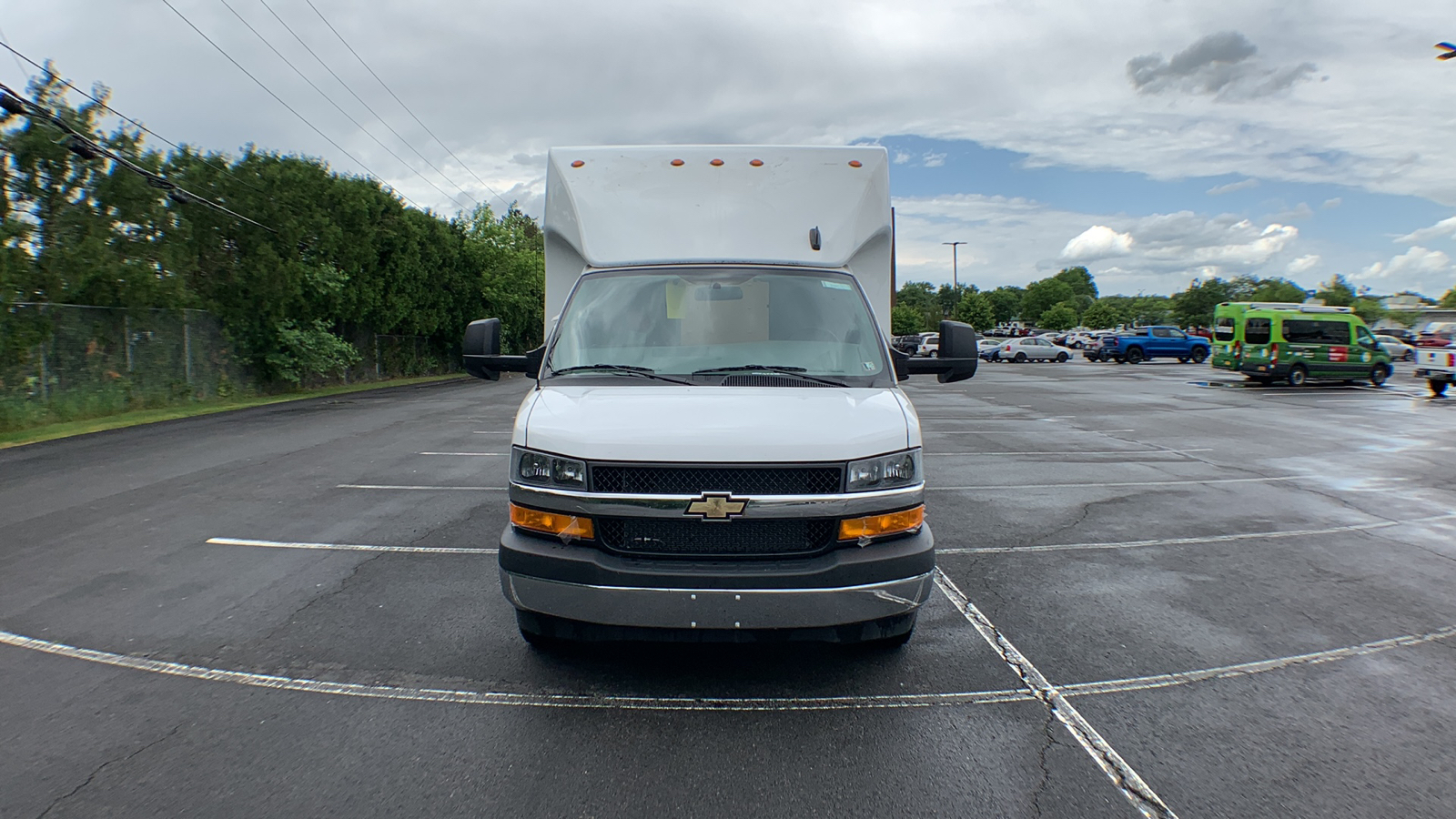 2023 Chevrolet Express Cutaway 4500 Series 3