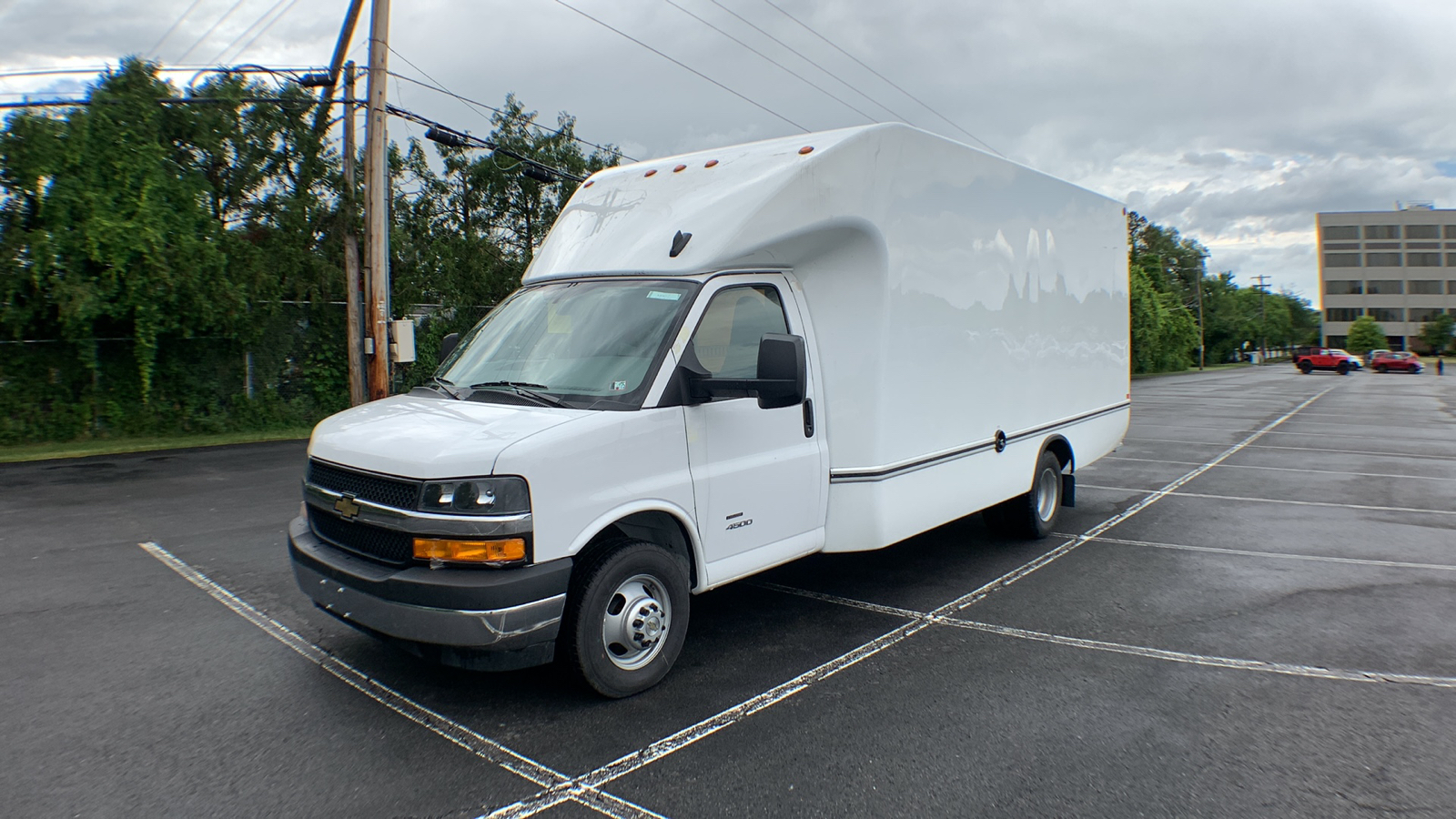 2023 Chevrolet Express Cutaway 4500 Series 4