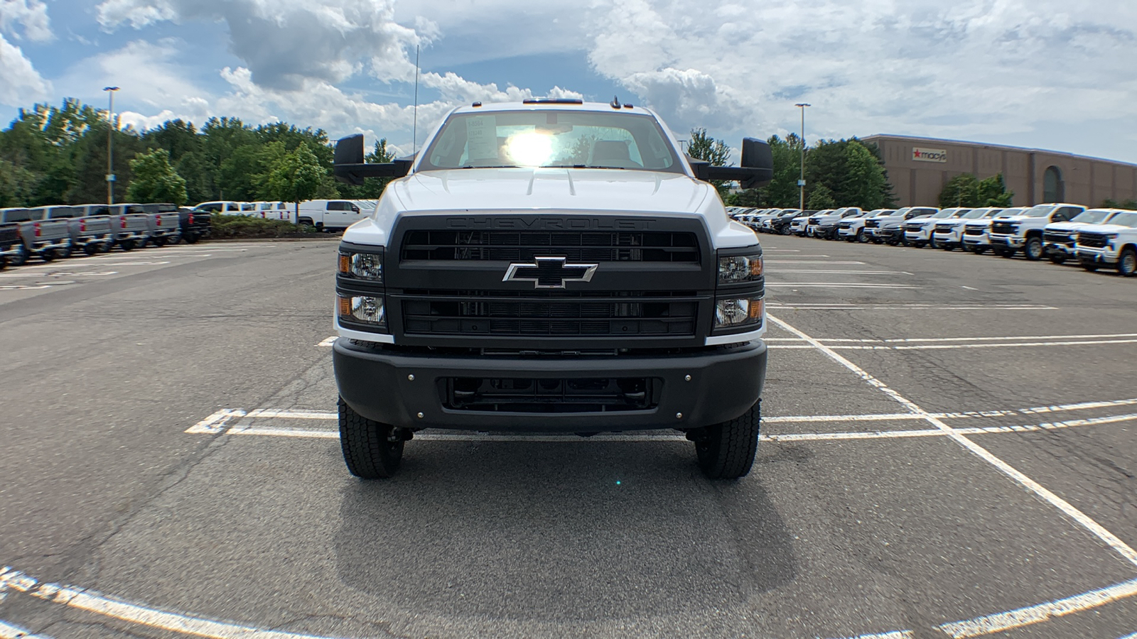 2024 Chevrolet Silverado 5500HD Work Truck 3