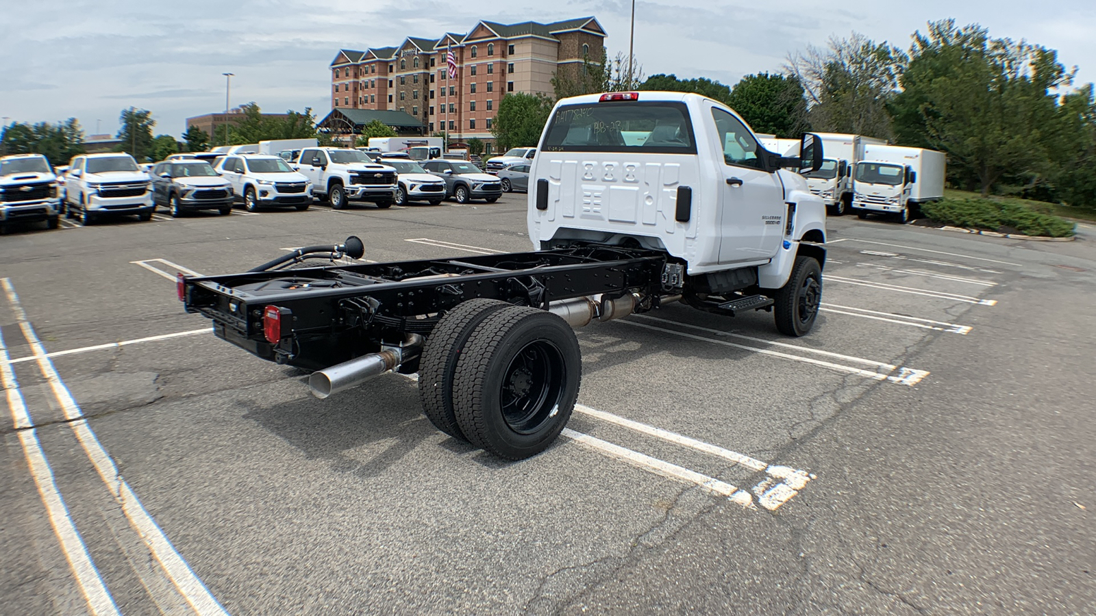 2024 Chevrolet Silverado 5500HD Work Truck 8