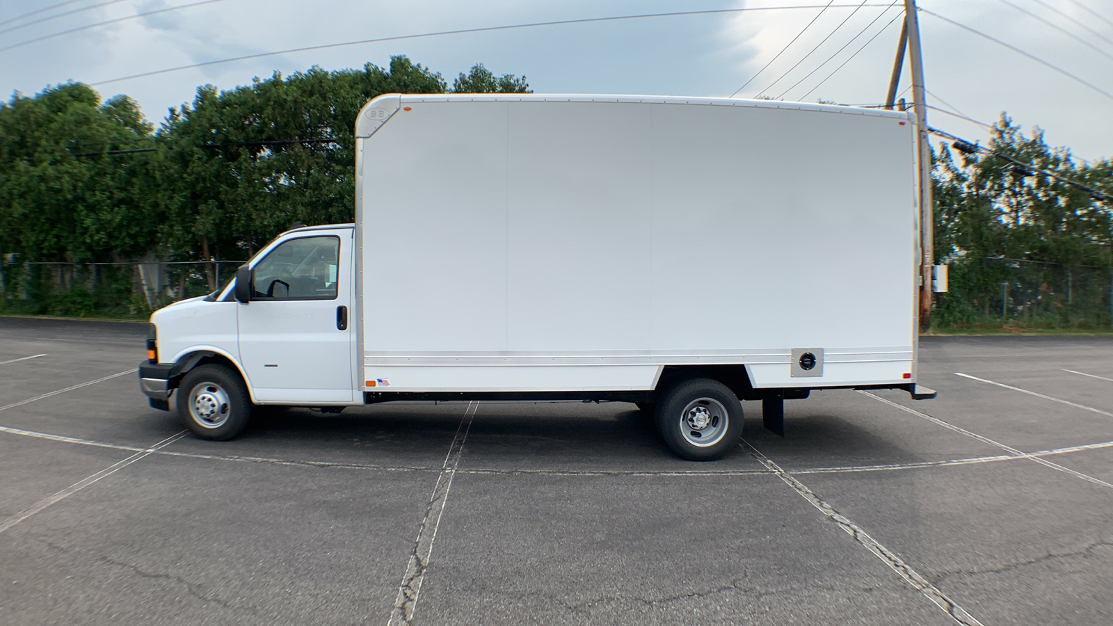 2024 Chevrolet Express 3500 Work Van 5