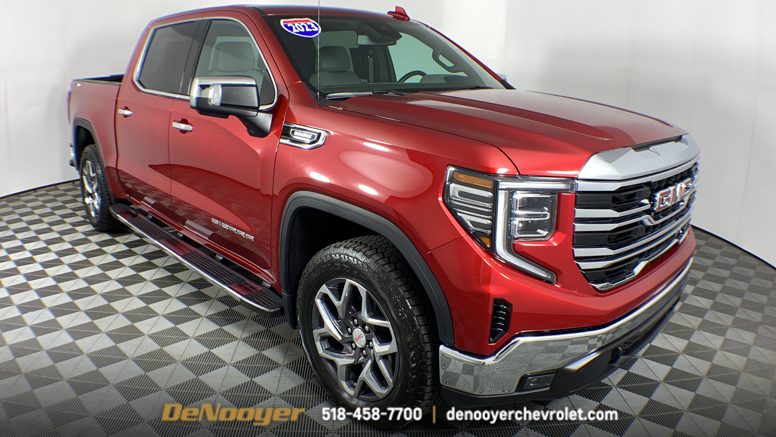 2023 GMC Sierra 1500 SLT 1