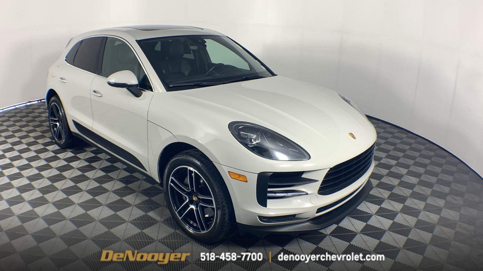 2020 Porsche Macan S 1