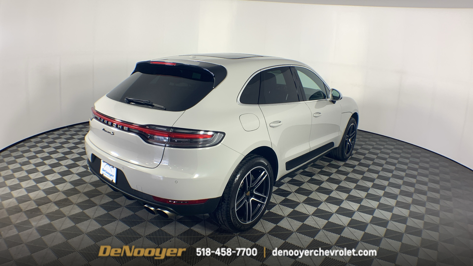 2020 Porsche Macan S 9