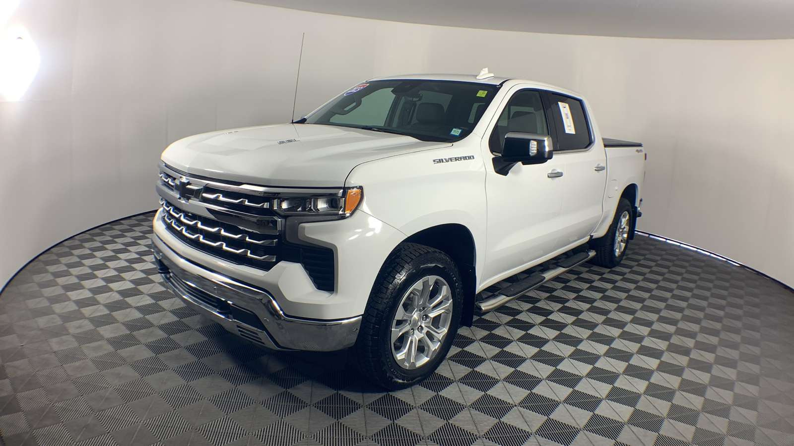 2023 Chevrolet Silverado 1500 LTZ 4