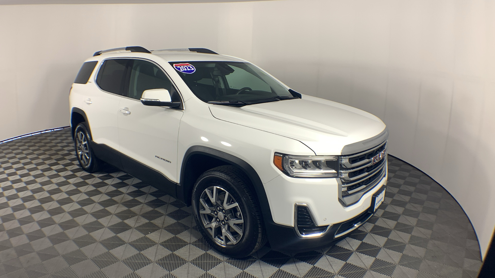 2023 GMC Acadia SLE 1