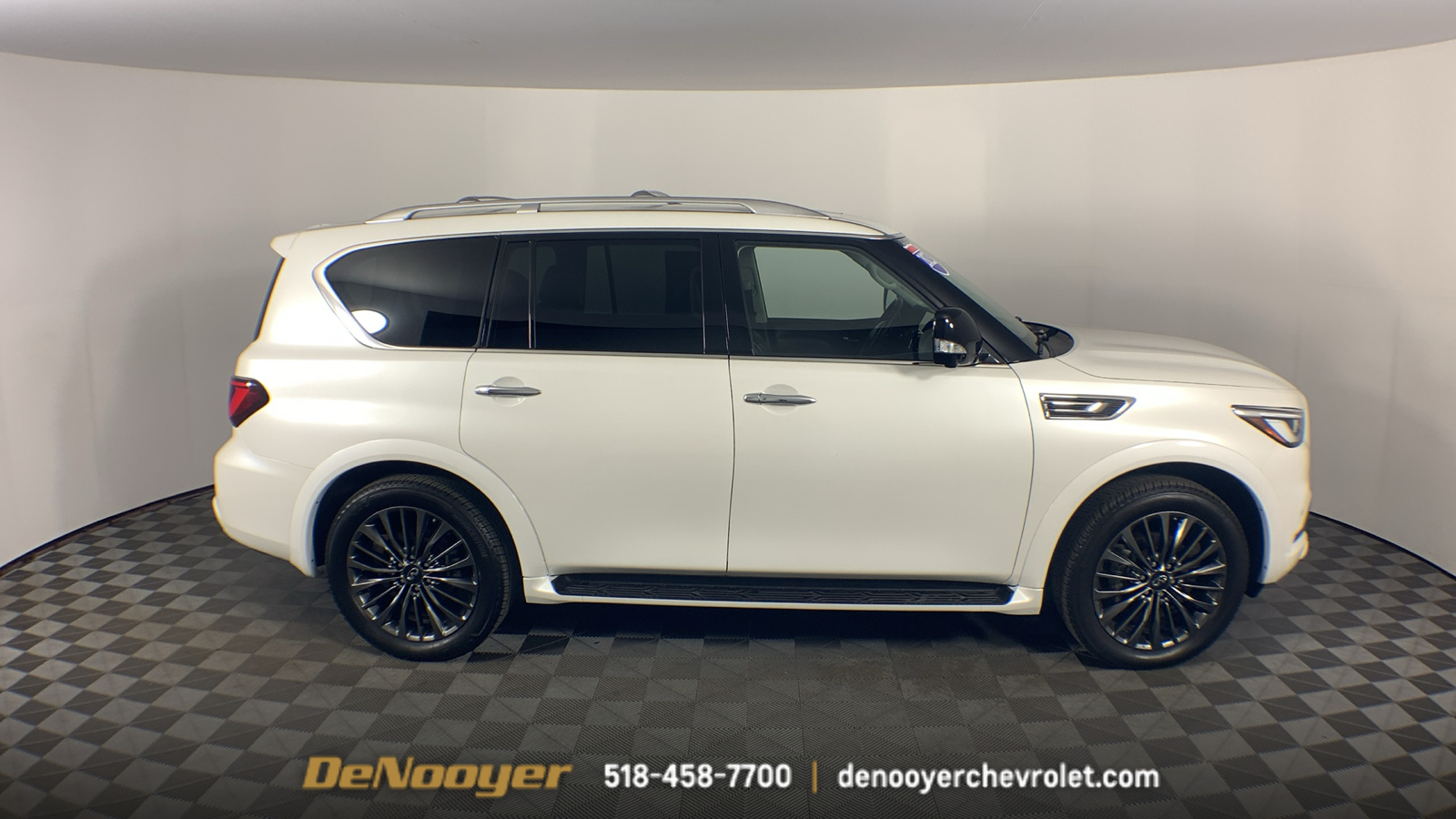 2023 INFINITI QX80 Premium Select 10