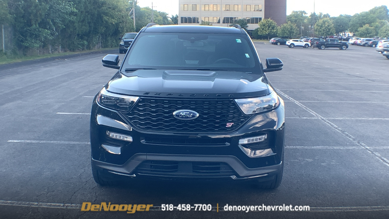 2023 Ford Explorer ST 3