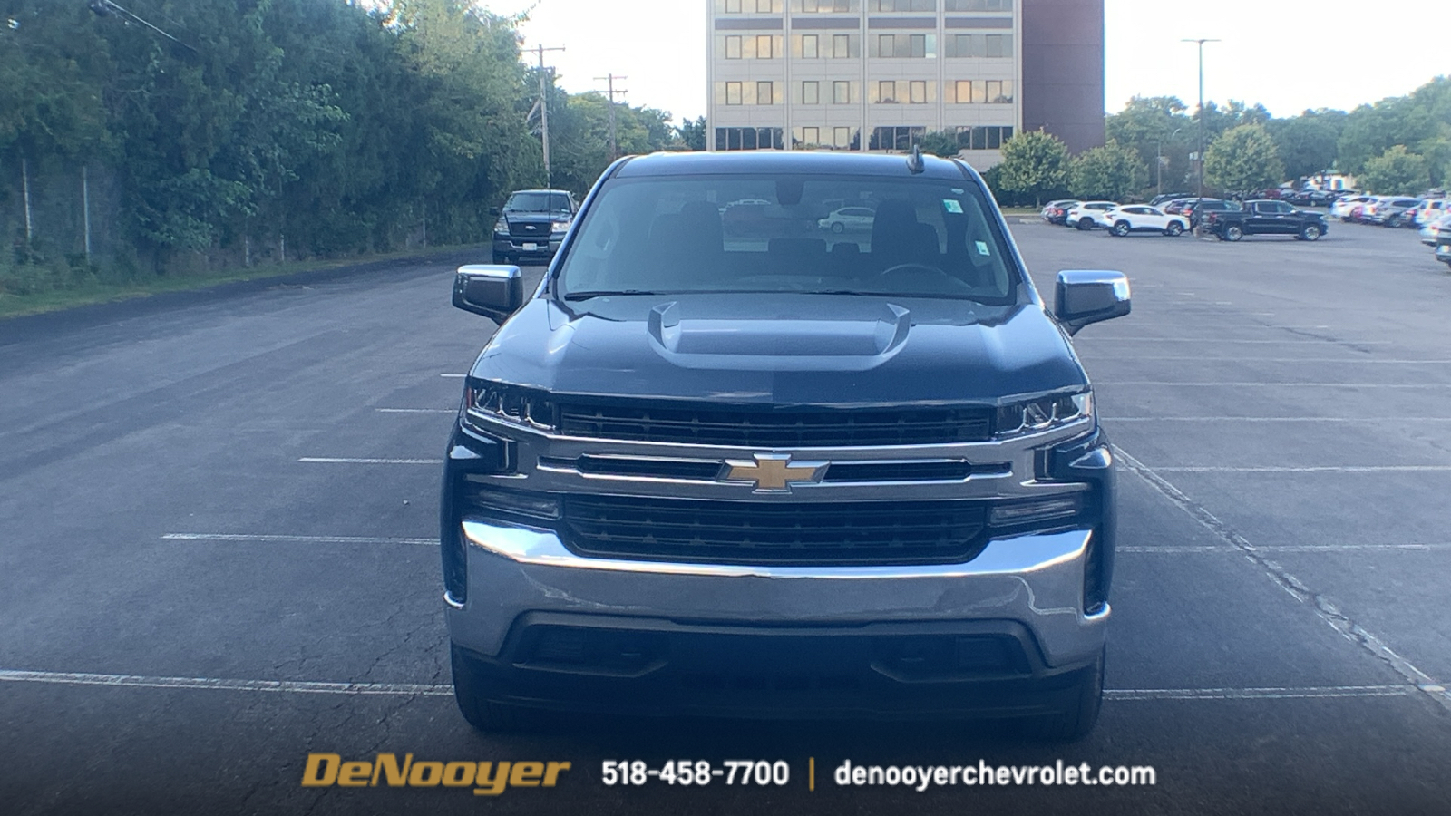 2021 Chevrolet Silverado 1500 LT 3