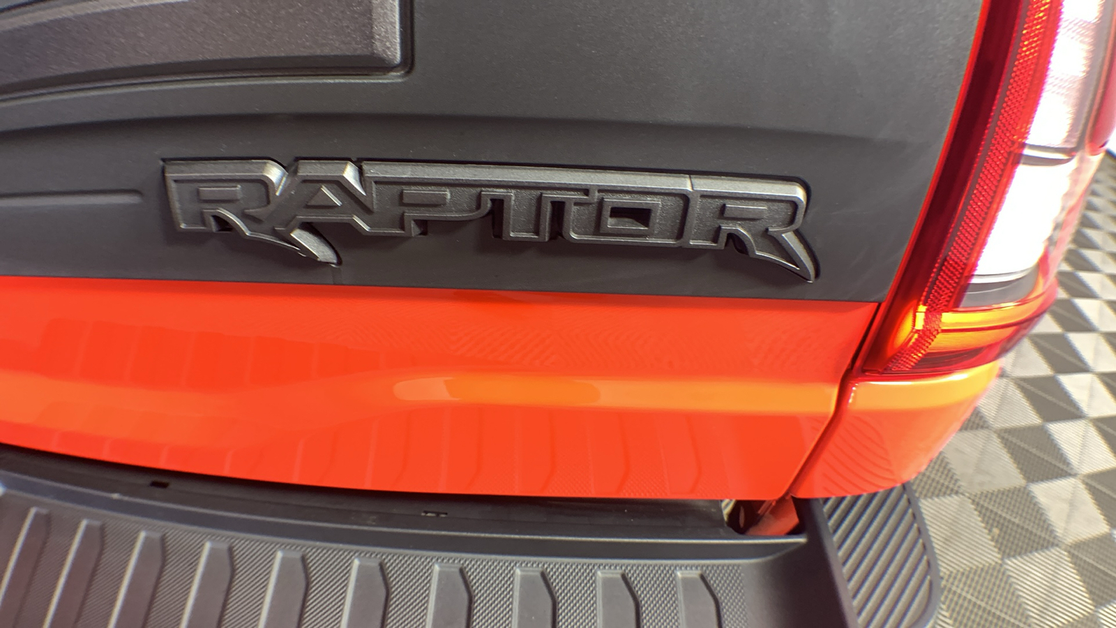 2023 Ford F-150 Raptor 70