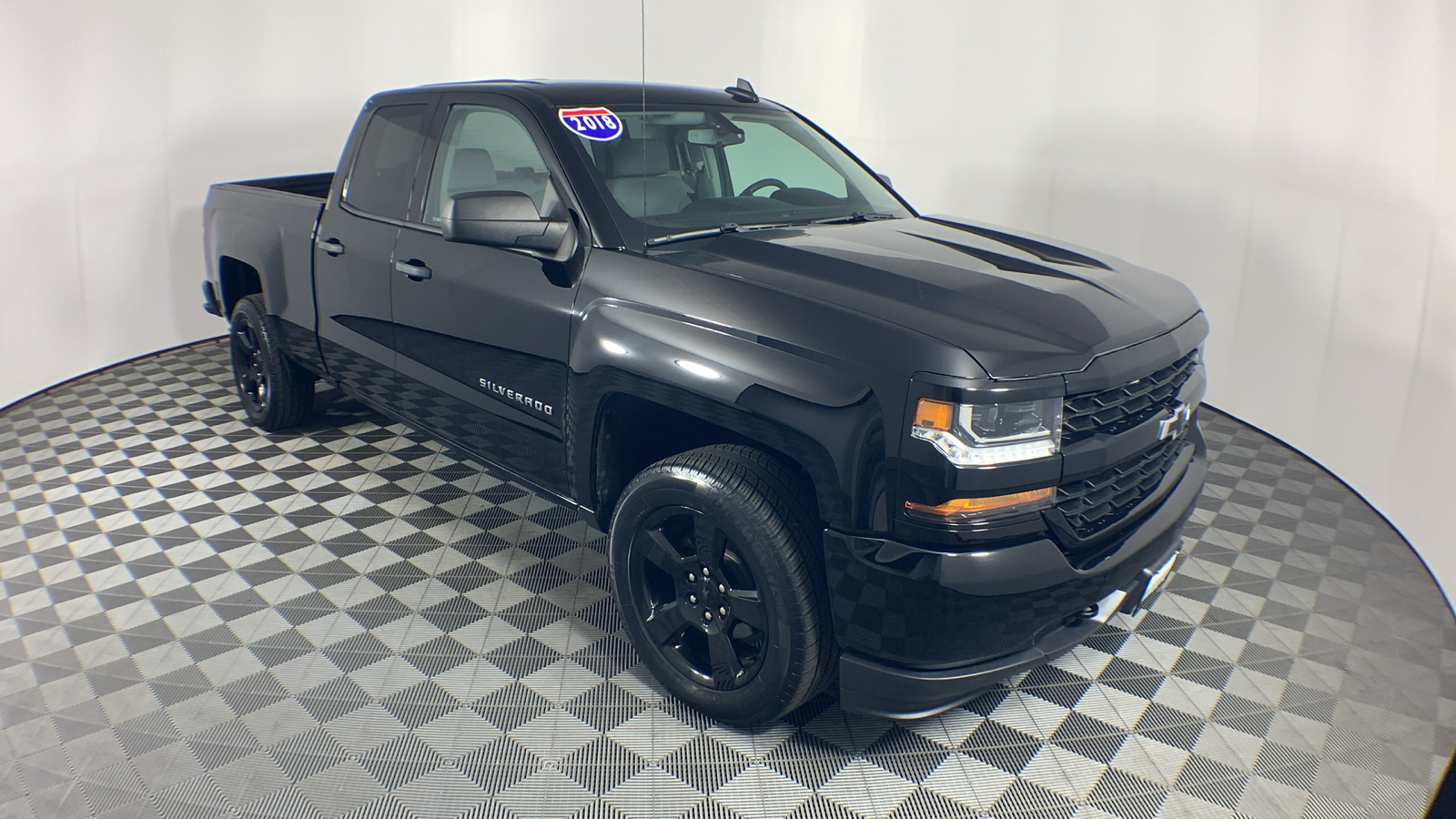 2018 Chevrolet Silverado 1500 Custom 1