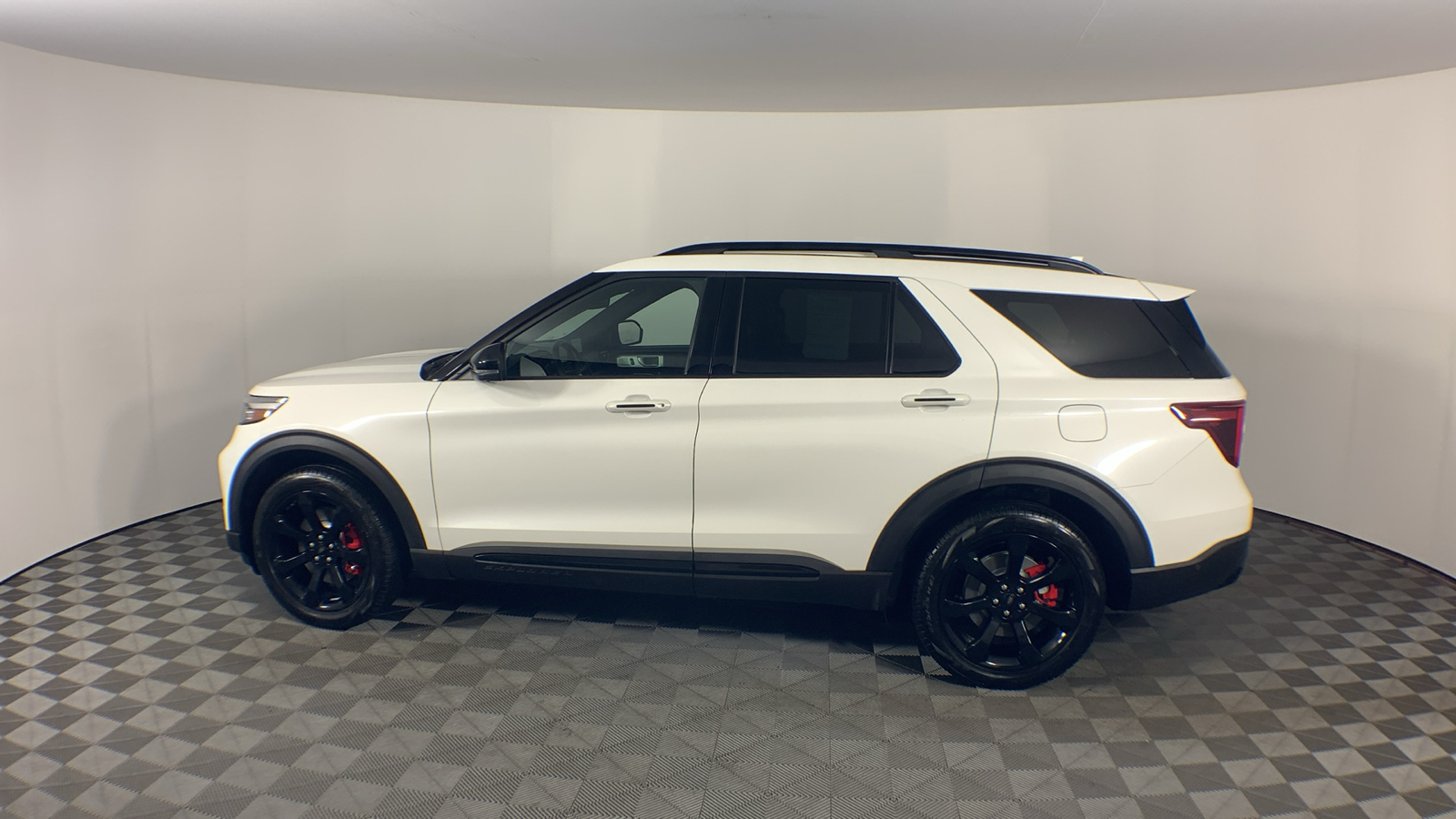 2020 Ford Explorer ST 5