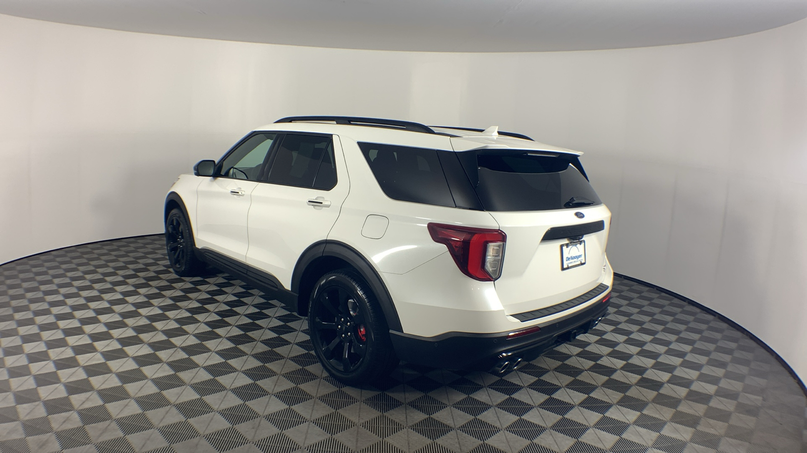 2020 Ford Explorer ST 6