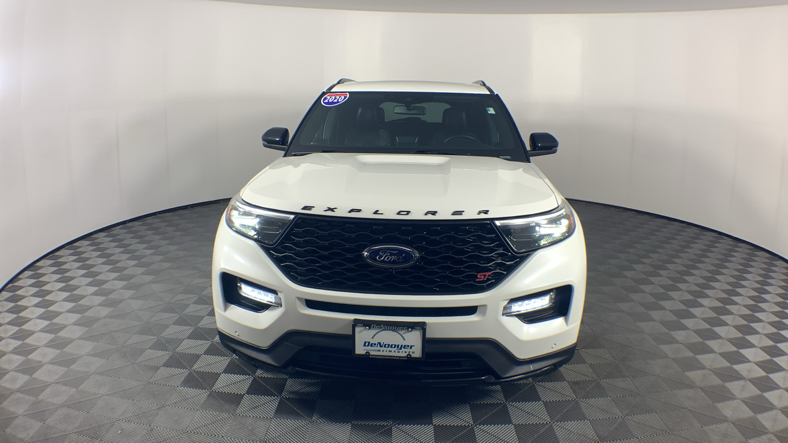 2020 Ford Explorer ST 11