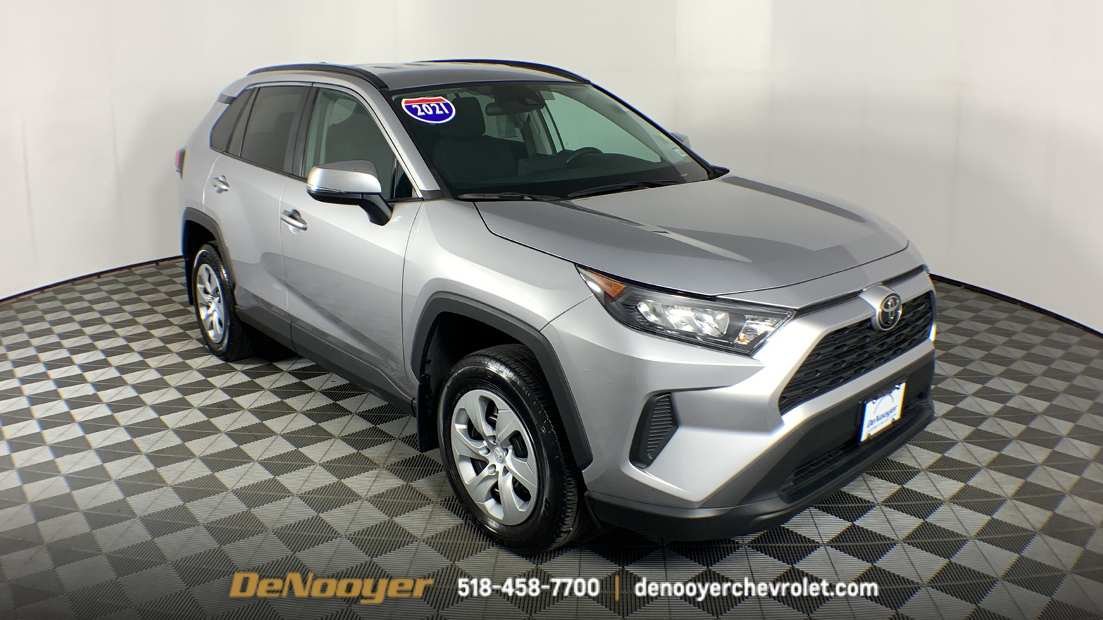 2021 Toyota RAV4 LE 1