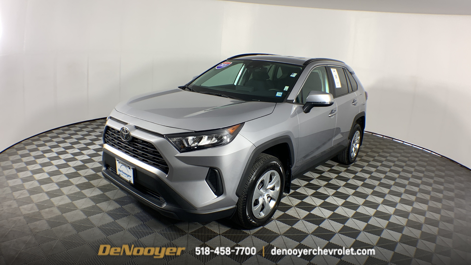 2021 Toyota RAV4 LE 4