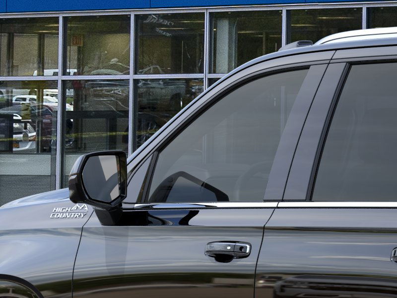 2025 Chevrolet Suburban High Country 12