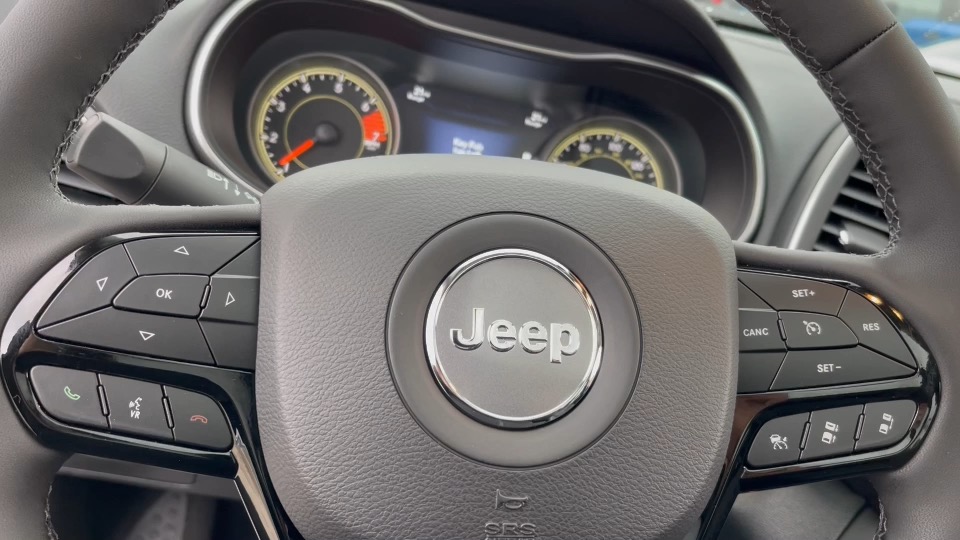 2023 Jeep Cherokee Altitude Lux 14