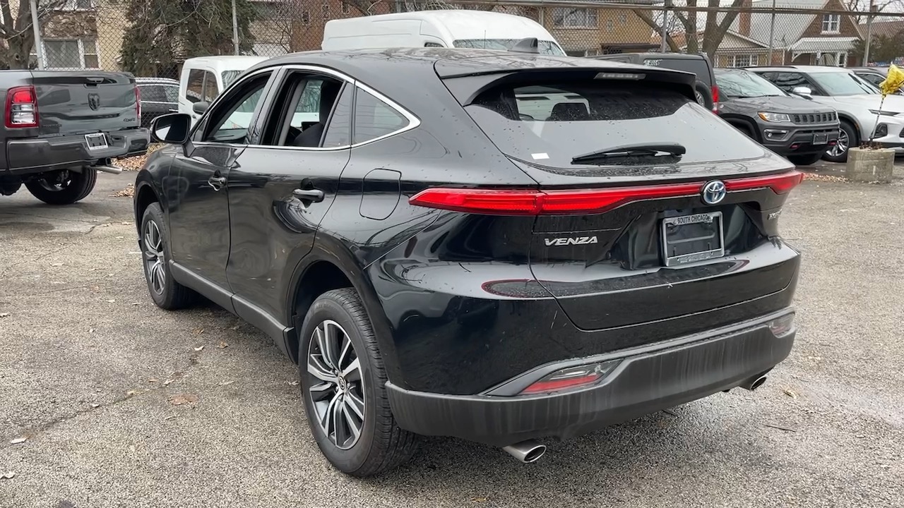 2022 Toyota Venza Limited 3