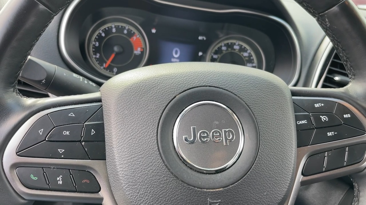 2019 Jeep Cherokee Limited 17