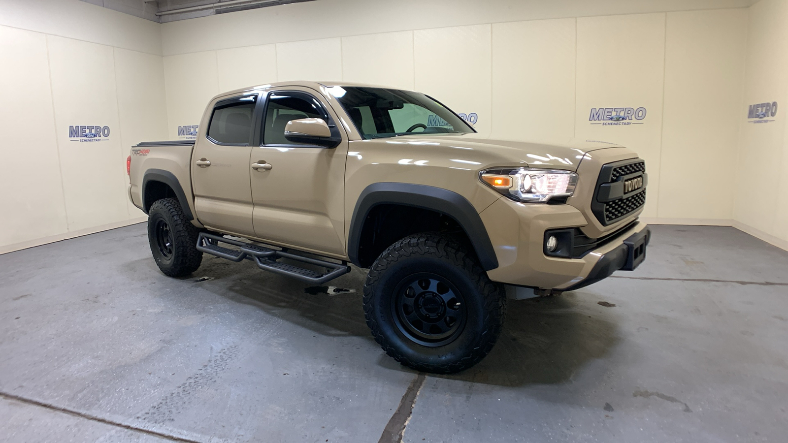 2017 Toyota Tacoma TRD Off-Road 1