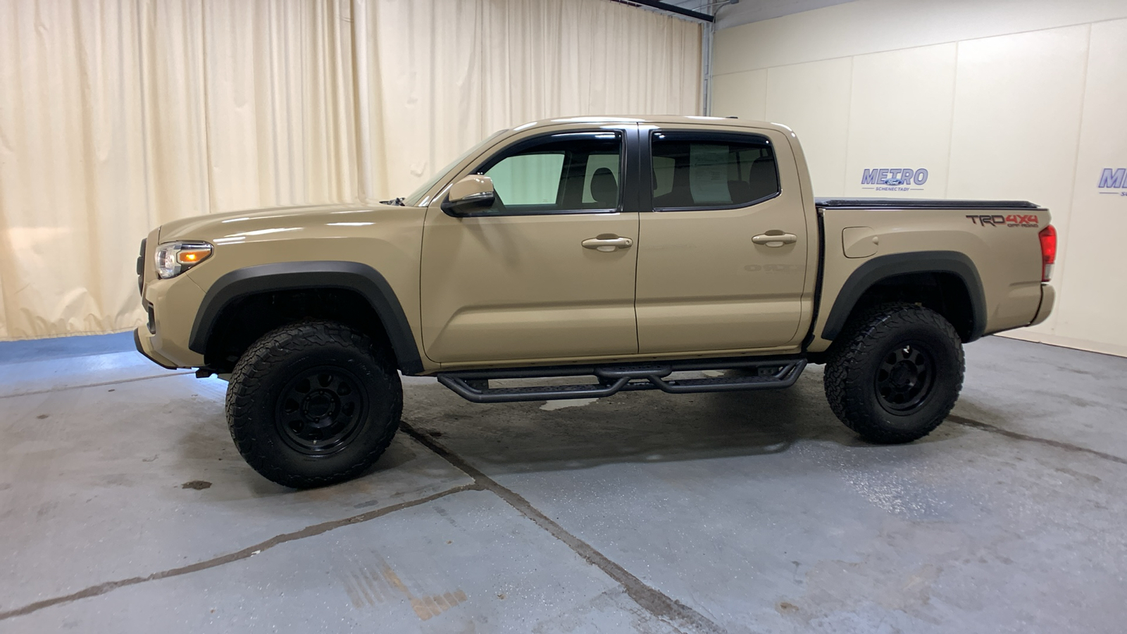 2017 Toyota Tacoma TRD Off-Road 6