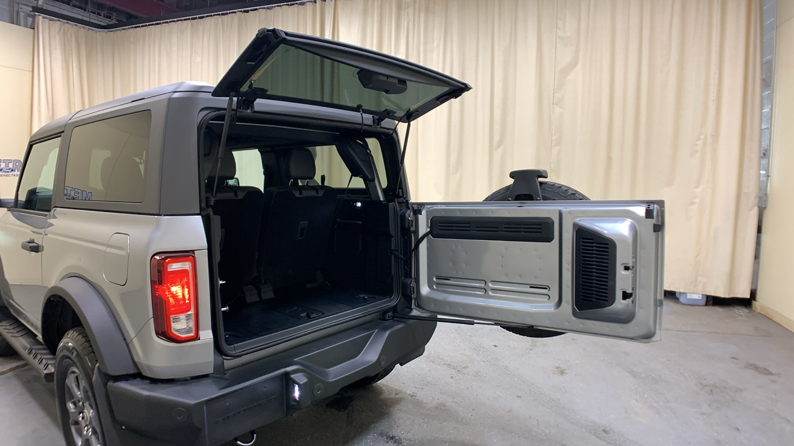 2023 Ford Bronco Big Bend 17