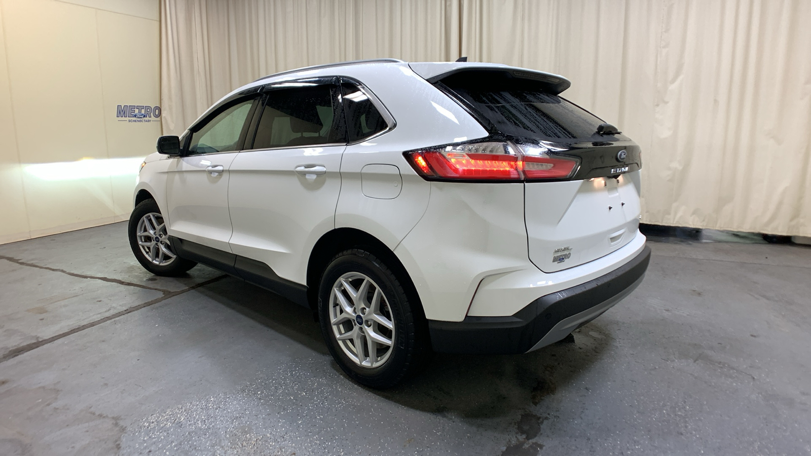 2022 Ford Edge SEL 5