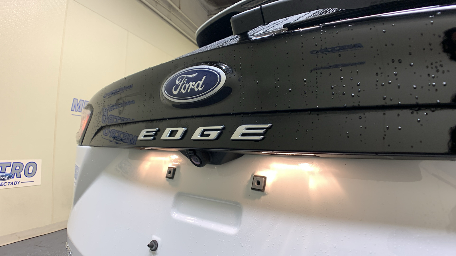 2022 Ford Edge SEL 17