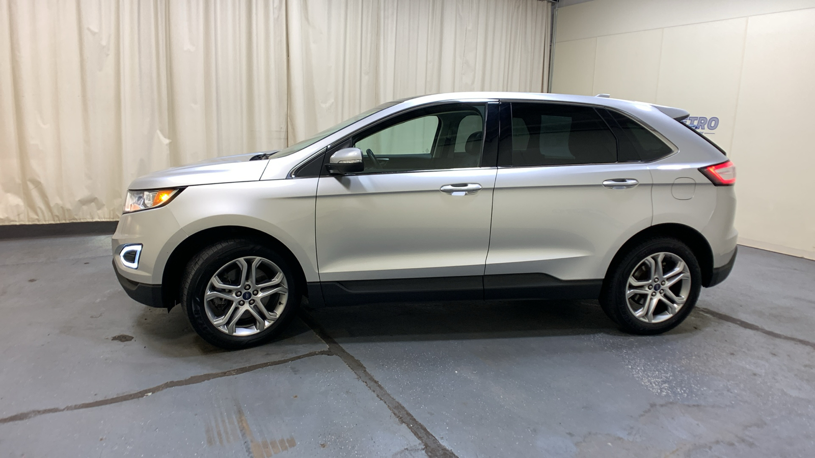 2017 Ford Edge Titanium 6