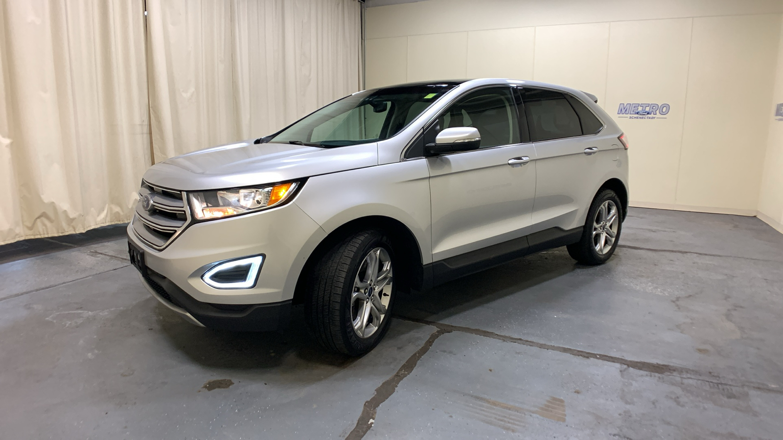 2017 Ford Edge Titanium 47